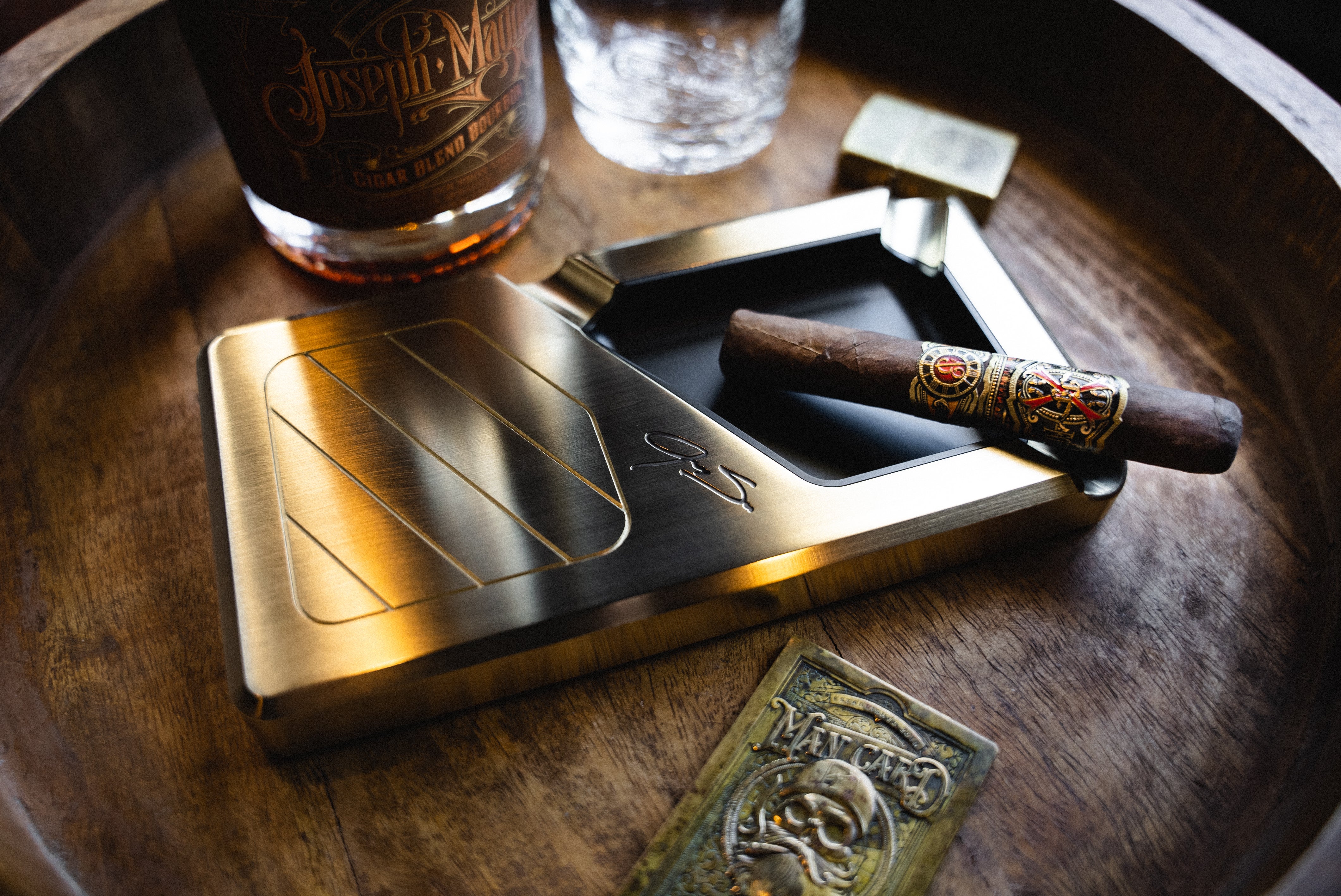 Sip & Smoke - Image 3