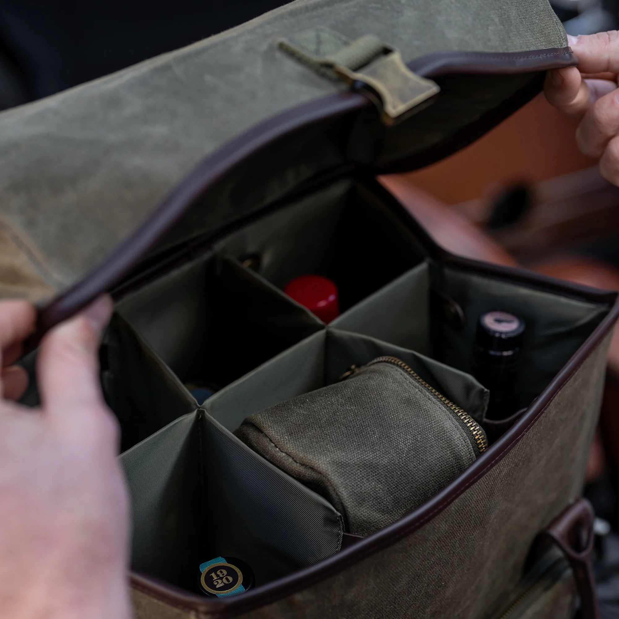 Bourbon Junkies Bottle Share Bag - Image 7