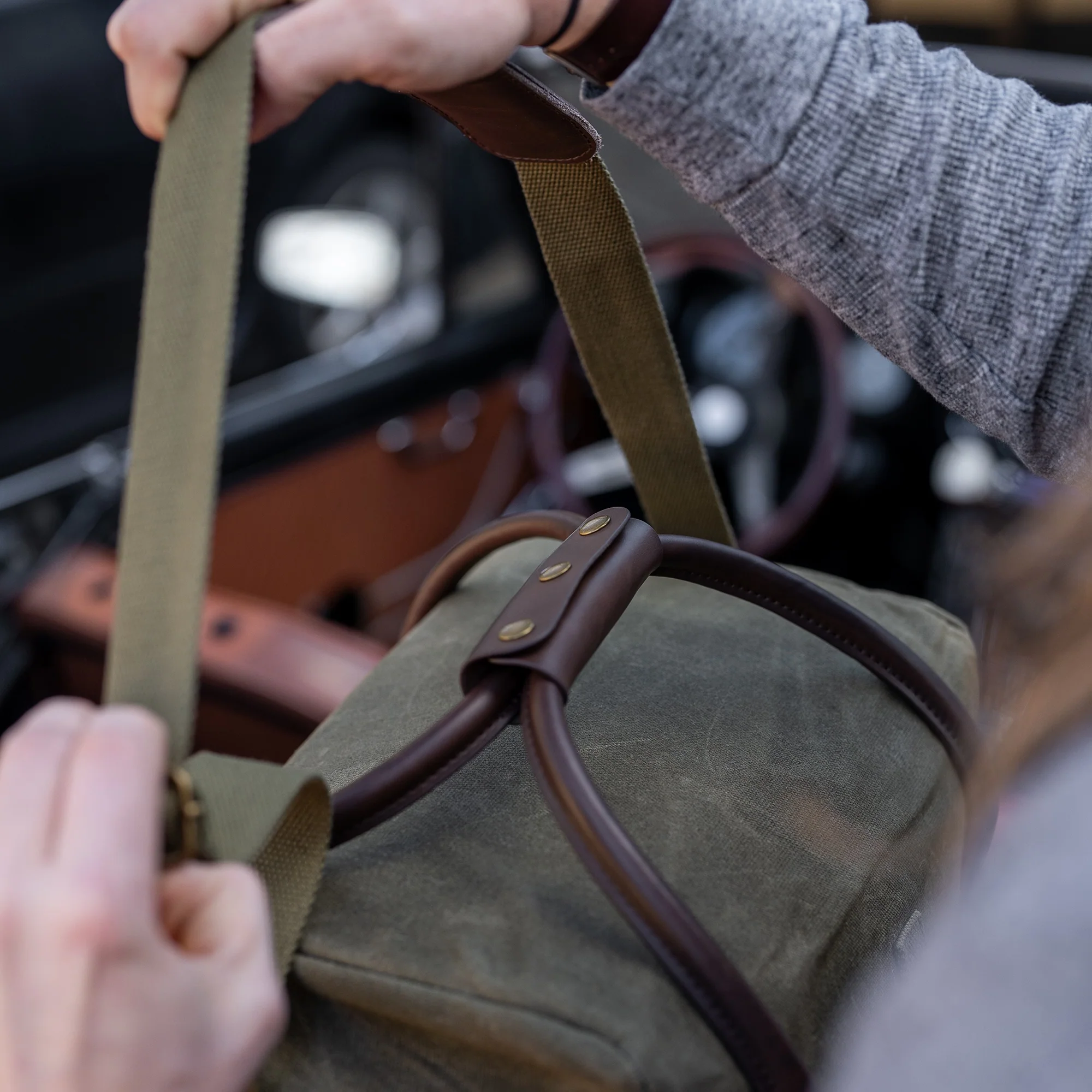 Bourbon Junkies Bottle Share Bag - Image 9